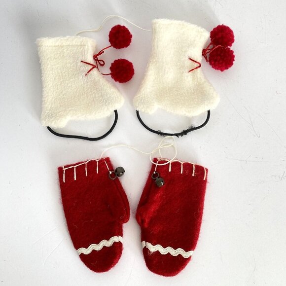Felt White Ice Skates And Red Mittens Christmas Decorations Set - Picture 1 of 4